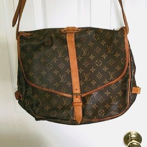 📣Louis Vuitton Saumur 35 Messenger Bag📣